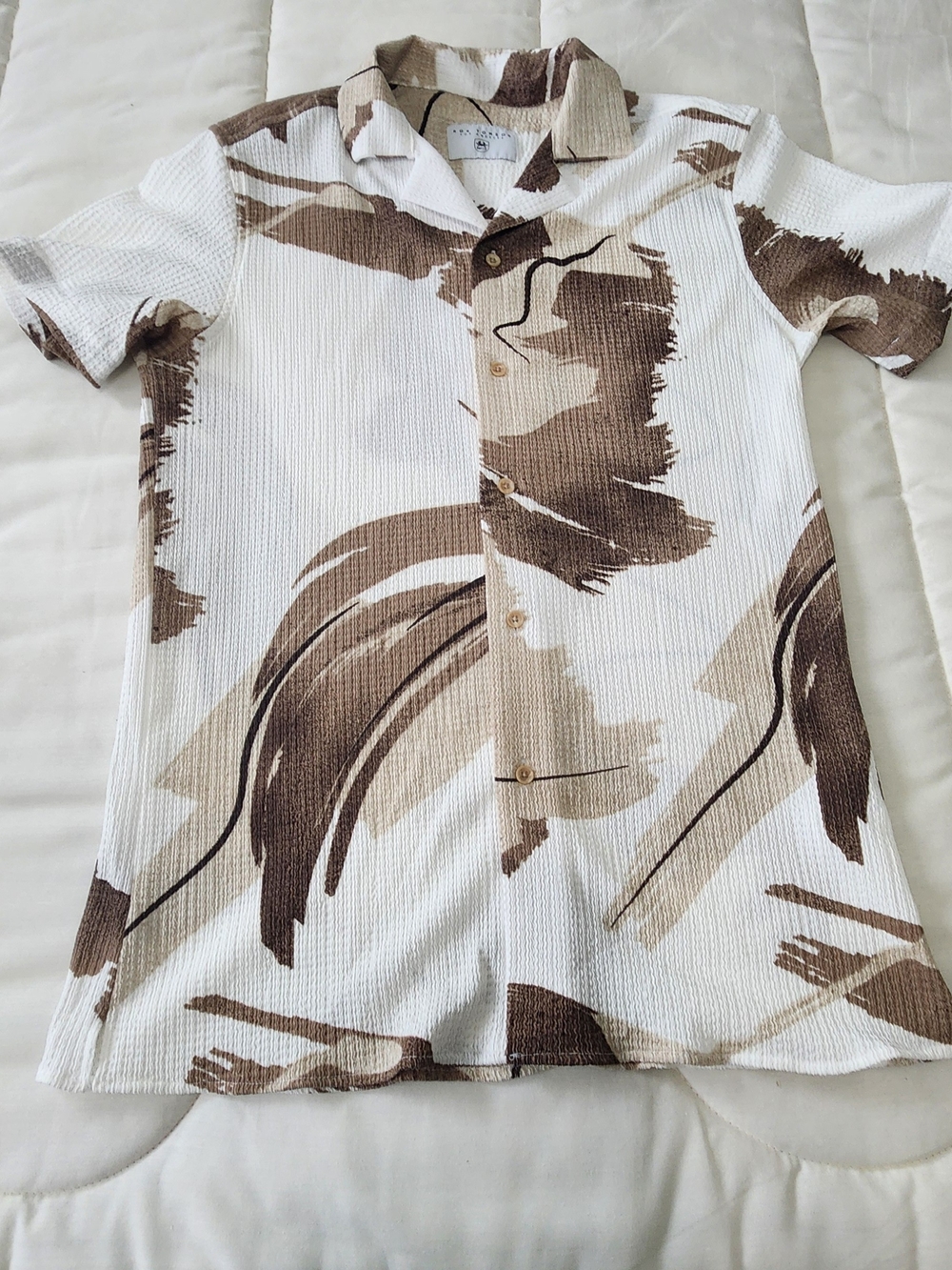 Ron Tomson Men's Short Sleeve Button-Down in White and Brown Abstract Print. 059
